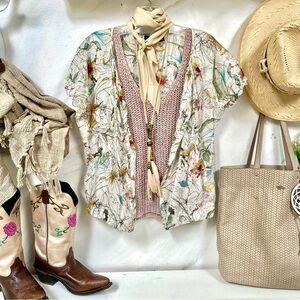 Prairie vibe floral Print boho blouse/cover up  w shabby chic vibe